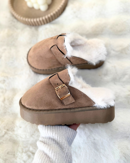 Mules douces à plate-forme